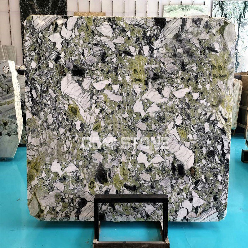 Dalles de marbre vert fleur d'émeraude glacée